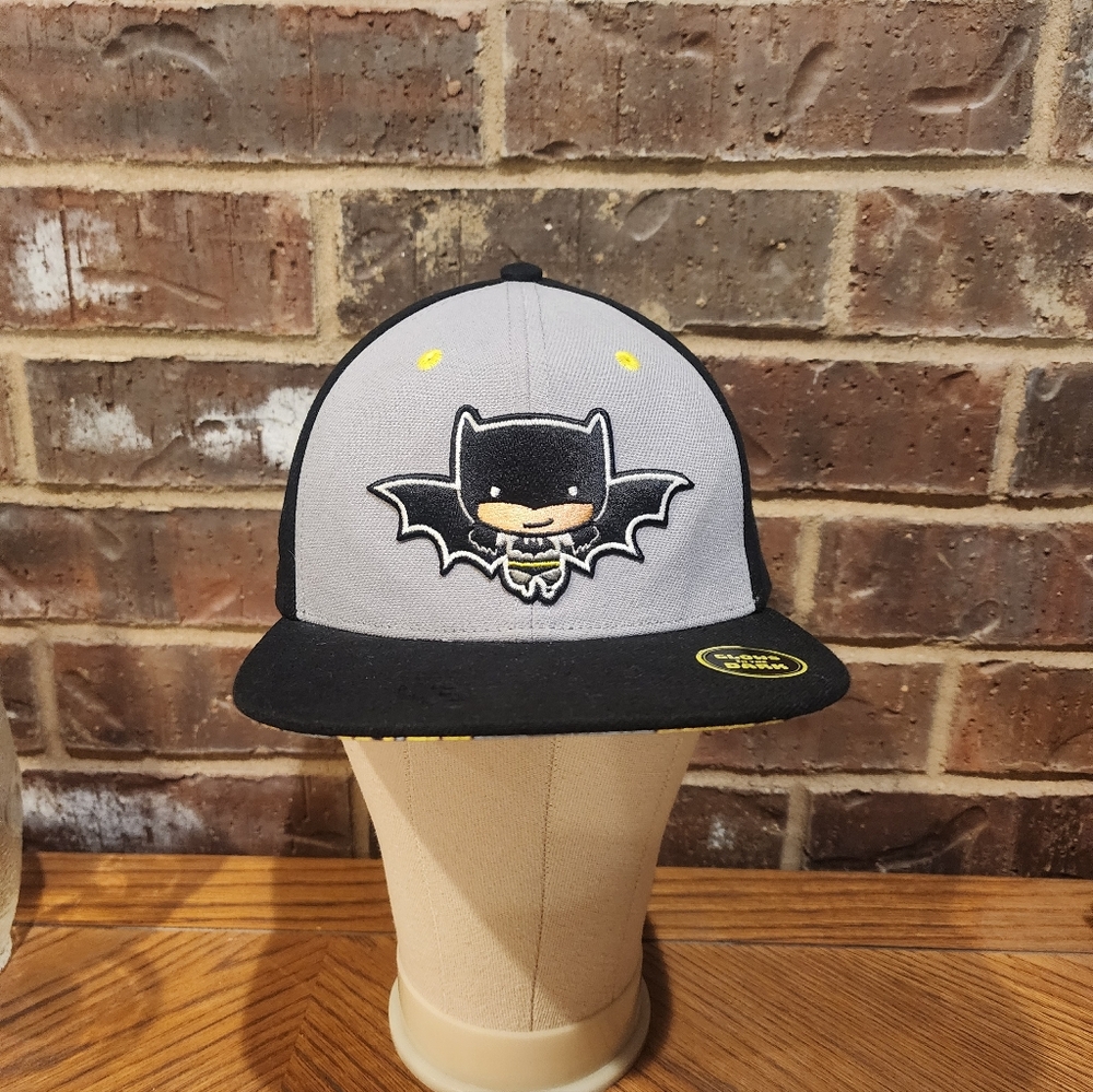 DC Batman Lids Exclusive Glow In The Dark